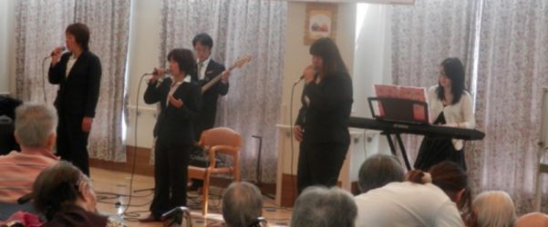 4月の誕生会にロバの子ゴスペルクラブ様に来苑して頂きました