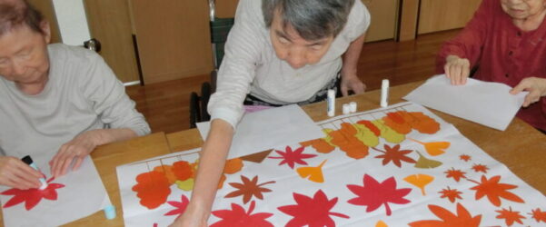 【ユニット型】秋の壁画作り