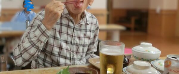 特養ユニット型　お誕生日の祝い